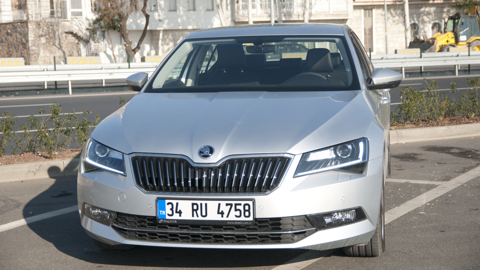 Bisikletle başlayan Çek hayali Skoda Superb'a ulaştı!
