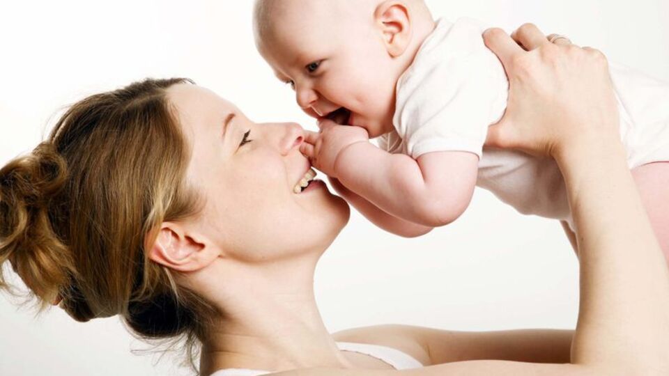 Bebekler de kum döker!