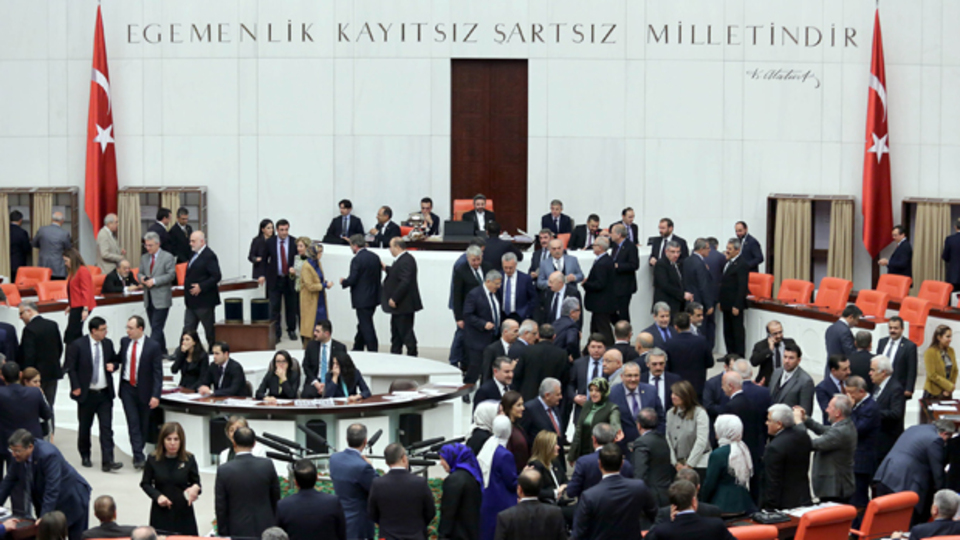 Anayasa'da ikinci tur bugün başlıyor