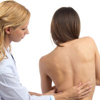 Dikkat skolyoz akciğer ve kalp sorunlarına neden olabiliyor!