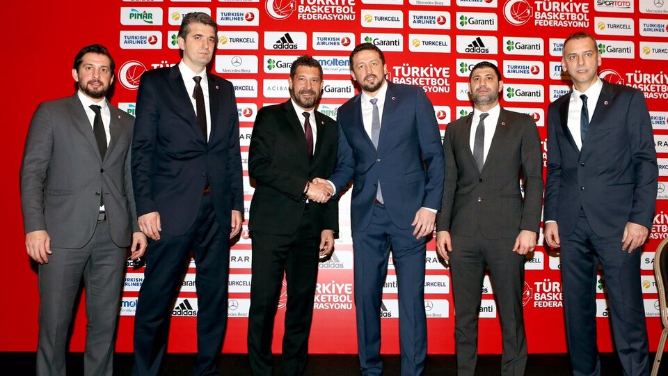 12 Dev Adam'ın yeni hocası!..