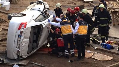 Üniversiteli Ahmet, temel çukuruna uçan otomobilde can verdi