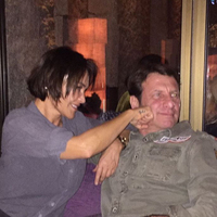 Hülya Avşar'dan Kaya Çilingiroğlu'na 'doğum günü yumruğu'