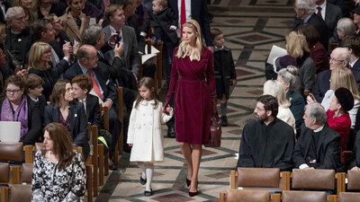 Ivanka Trump'ın aile boyu Başkanlık Yemin Töreni stili