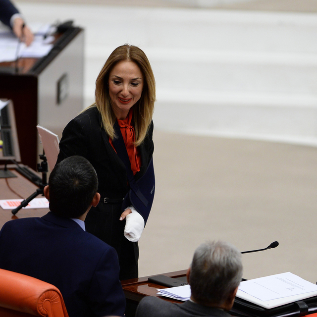 Aylin Nazlıaka'dan AK Parti'li vekillere suç duyurusu
