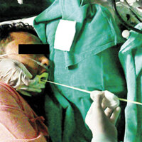 O korkuyla tüm parasını yuttu!