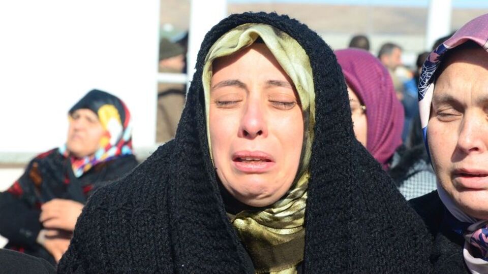 Burun ameliyatı sonrası ölen Kübra toprağa verildi