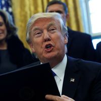 ABD'de federal mahkeme Trump'ın göçmen kararını askıya aldı