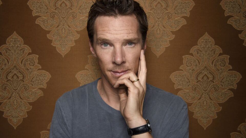 Benedict Cumberbatch, Elbow'un klibinde oynadı