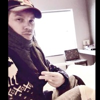 Sinan Akçıl çenesine estetik yaptırdı