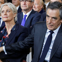 Fransa'da cumhurbaşkanlığı adayı ve eşi sorgulandı