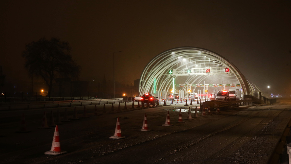 Avrasya Tüneli'nden 24 saat geçiş başladı