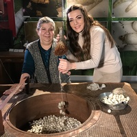 Çocukluğuna döndü