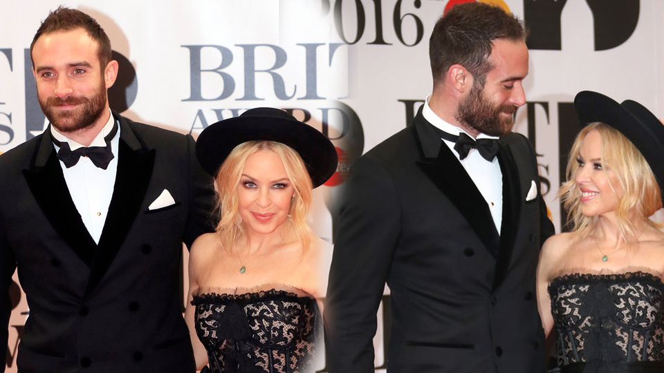 Ünlü şarkıcı yine terk edildi