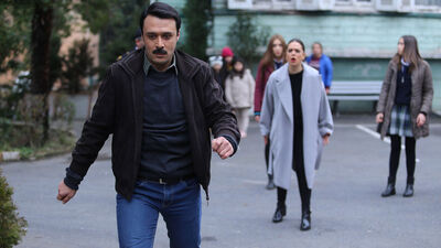 Kemal, Eylül'ü ıssız bir yerdeki odaya kapatıyor!