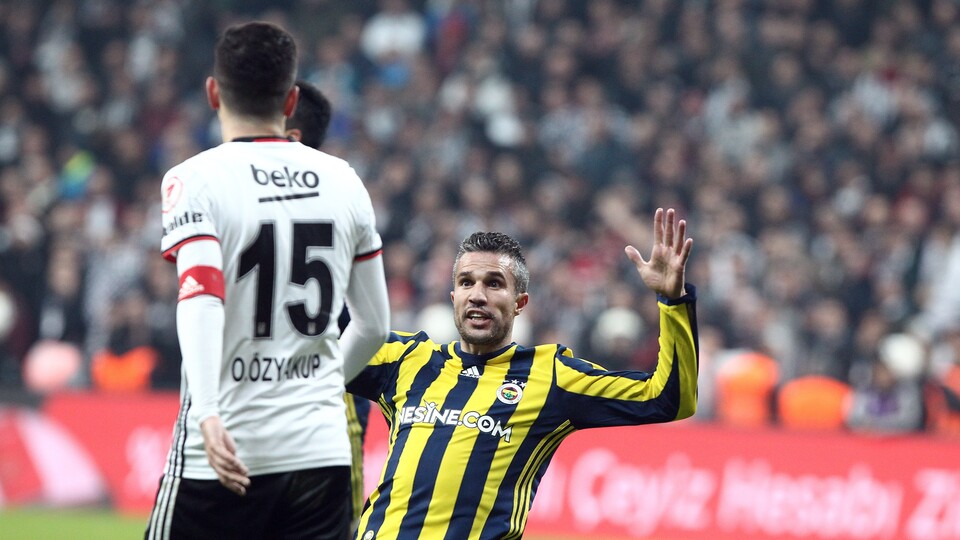 Golünü attı Ozzie'ye gitti!