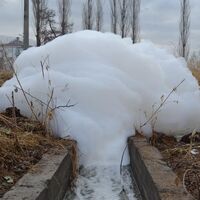 O ilçede esrarengiz köpük! Yetkililer harekete geçti