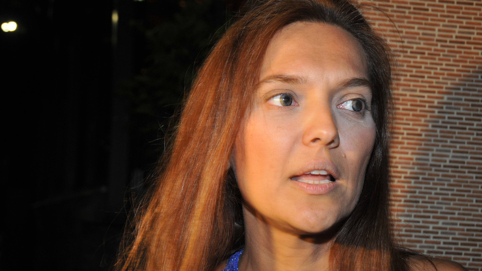 Demet Akalın'dan 'sigara' isyanı: Bu zıkkımı içeceksiniz diye...