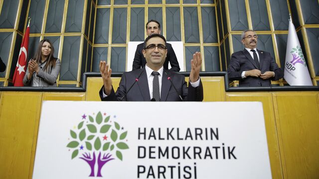 "HDP seçmeninin tavırsız kalmasını kim bekleyebilir"