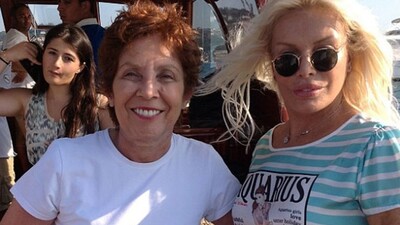 Sanat camiası yasa boğuldu