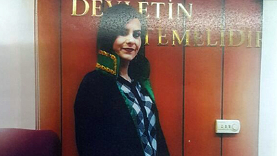 Kamu yararına çalışma cezası aldığı adliyede cübbeyle dolandırdı