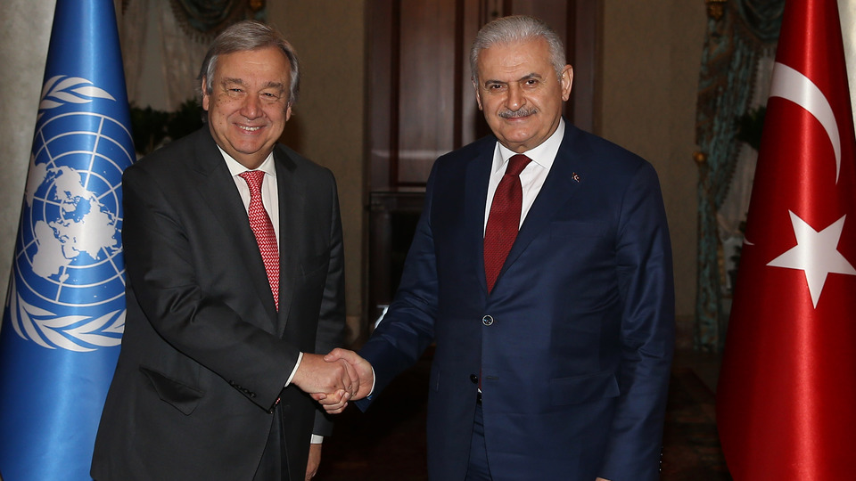 Başbakan: Herkes üzerine düşeni yapsın, cimrilik göstermesin