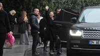Ebru Gündeş'in yüzüne ne oldu?