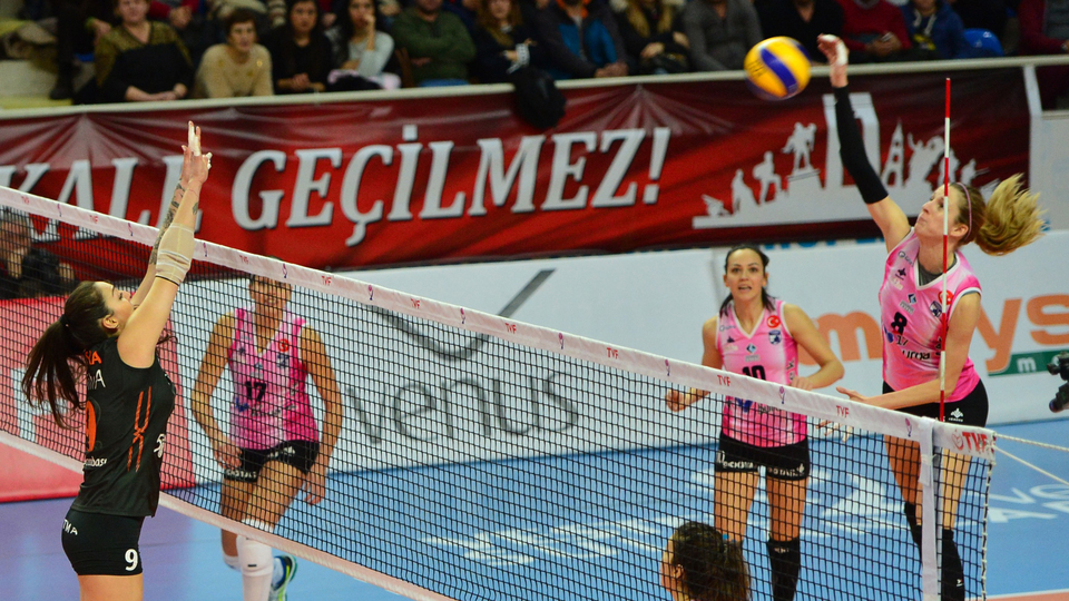 Eczacı deplasmanda güldü!