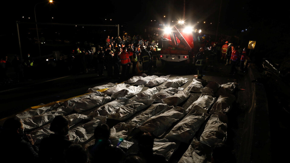 Tayvan'da tur otobüsü devrildi: 32 ölü