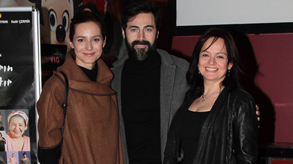 Sedef Avcı-Kıvanç Kasabalı çiftinin tiyatro keyfi