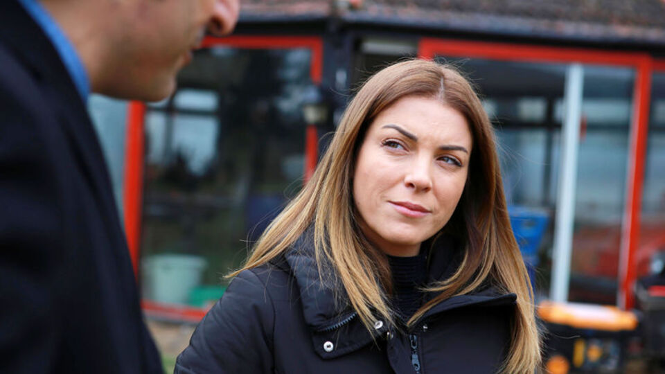 Deniz'lerin evden gitmesi Mirat'ı üzer