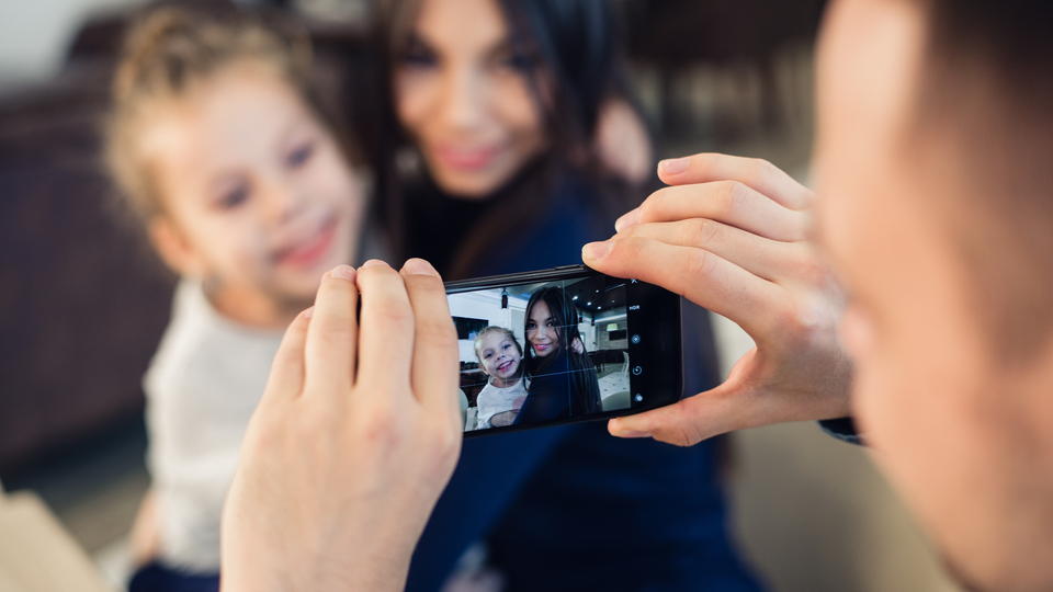 Fotoğrafta gözleri kırmızı çıkıyorsa...