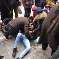 Nişanlı çift, sokakta yürürken dehşeti yaşadı!