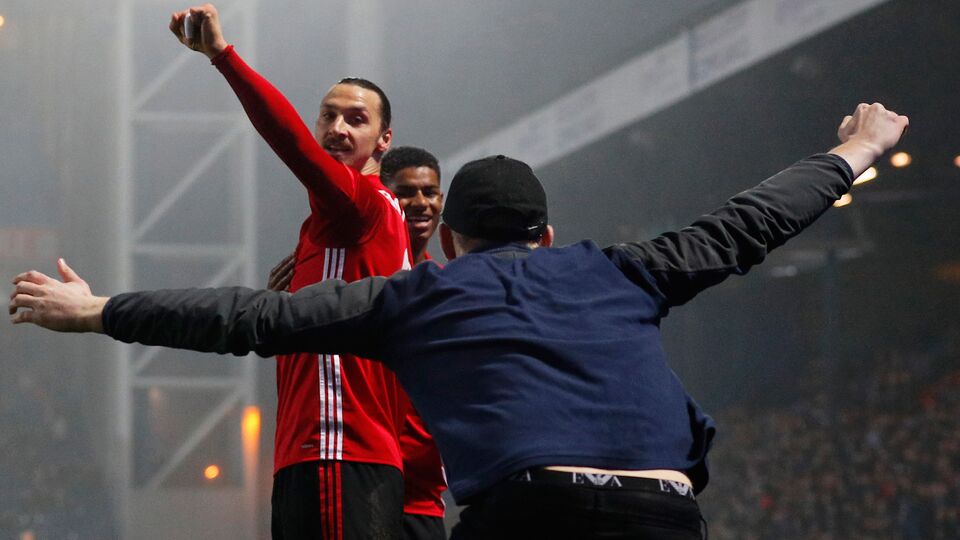 ManU'yu yine Zlatan taşıdı!