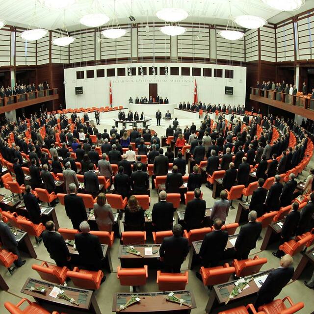 Meclis mesai yapmaya hazırlanıyor