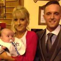 Horluyor diye yataktan kovdu! Islaklığı fark edince...