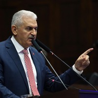 "Cumhurbaşkanı bal gibi partili olur"