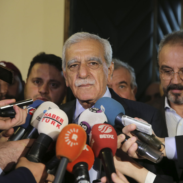 Ahmet Türk, Deniz Baykal ile görüştü