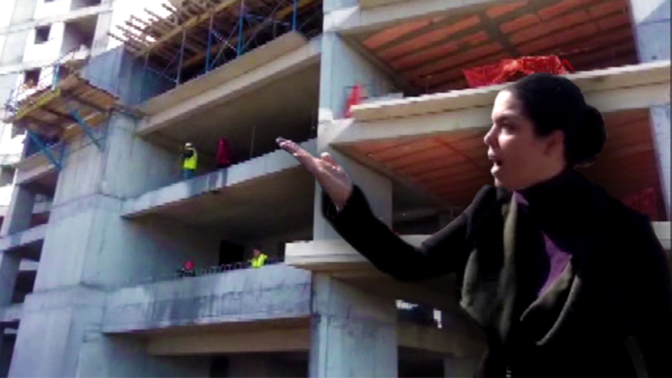 Eyüp'te sinir krizi geçirten olay! 8 katlı inşaattan düştü