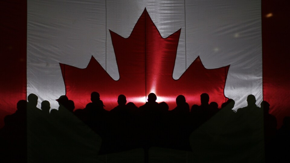 Kanada'da mescide taşlı saldırı