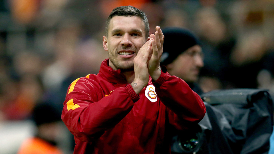 Podolski'den Fenerbahçe'ye gönderme