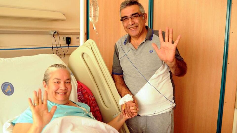 İnançları gereği kan alıp veremiyordu! Bakın böbrek nakli nasıl yapıldı