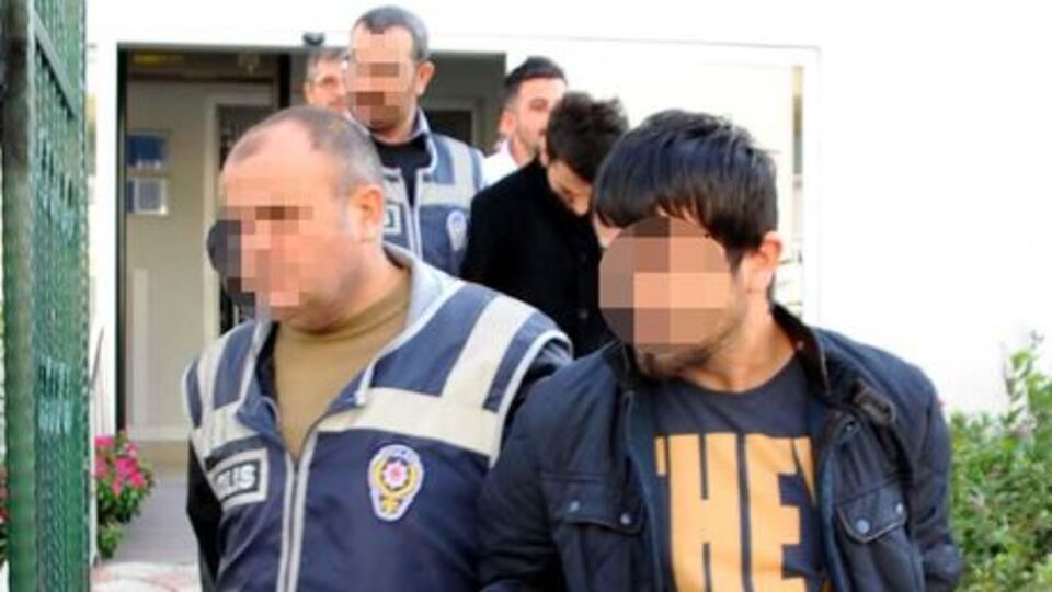 'Jigolo' olmak isteyen gençleri dolandırmışlardı, o suçtan beraat ettiler!