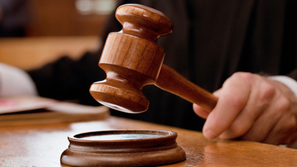 Darbeci askerleri, kışladan alkışlarla uğurlamışlar