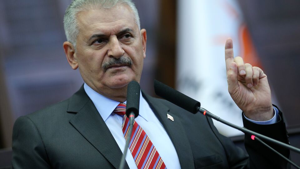 Başbakan'dan "bayrak" yanıtı!
