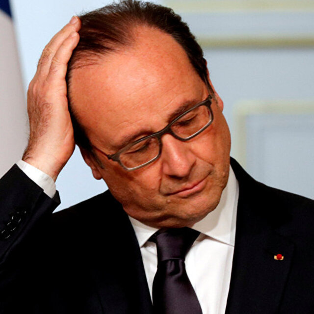Hollande konuştuğu sırada silah sesi!