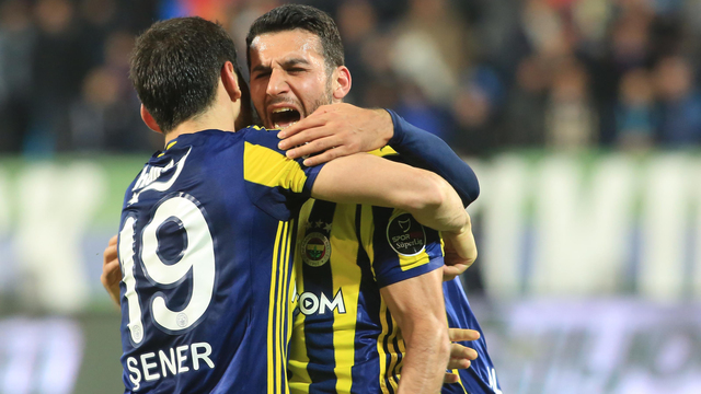"F.Bahçe forması altında..."