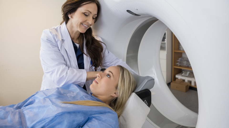 Hamilelikte MR çektirmenin sakıncası var mı?