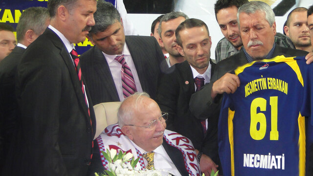 Baba başkan, oğulları asbaşkan ve teknik direktör