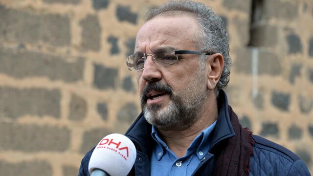 Sırrı Sakık görevinden alındı